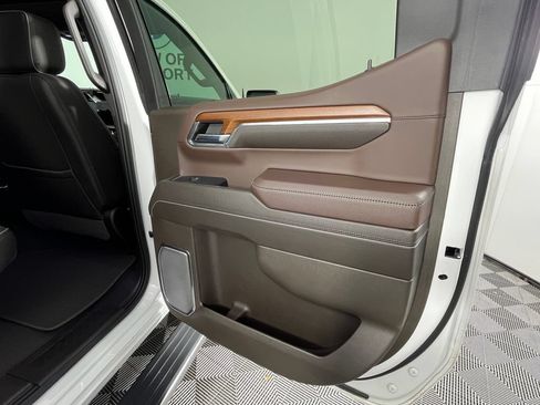 Used 2023 GMC Sierra 1500 Denali AWD/4WD image 26