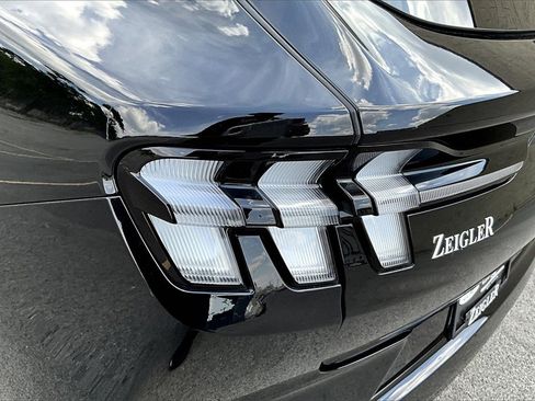 Certified 2024 Ford Mustang Mach-E Premium image 28