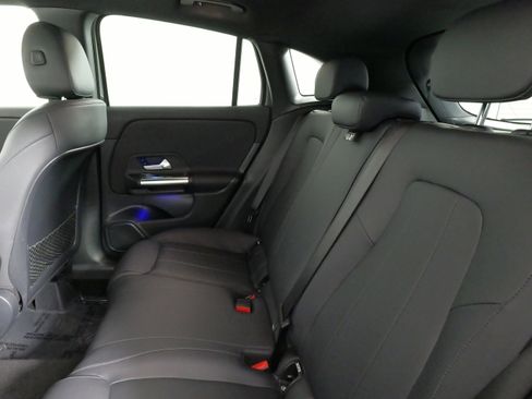 Used 2023 Mercedes-Benz GLA 250 4MATIC image 38