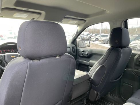 Used 2022 Chevrolet Silverado 1500 Custom image 17