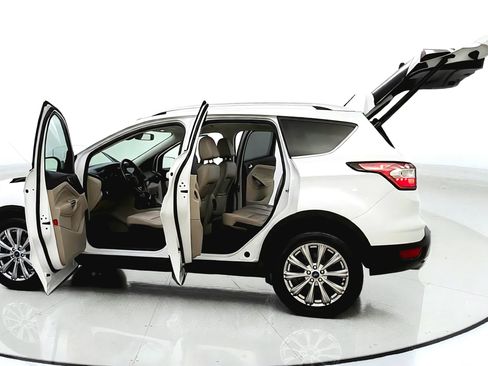Used 2017 Ford Escape Titanium FWD image 12