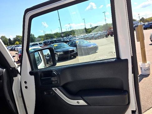 Used 2017 Jeep Wrangler Unlimited Sahara w/ Dual Top Group image 16