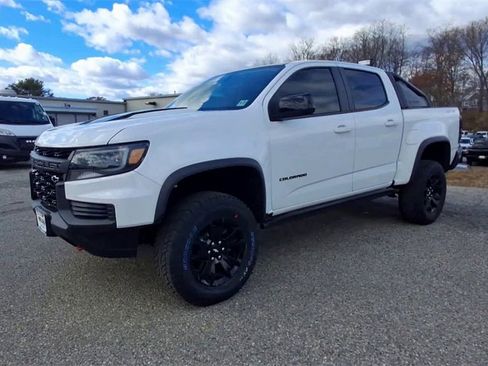 Used 2022 Chevrolet Colorado ZR2 w/ ZR2 Dusk Special Edition image 4