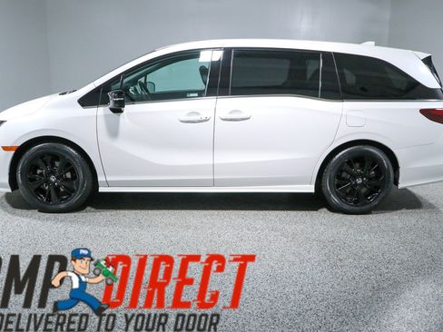 Used 2023 Honda Odyssey Sport image 10
