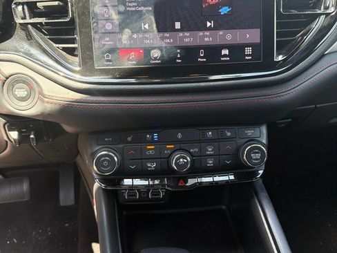 Used 2024 Dodge Durango GT AWD/4WD image 10