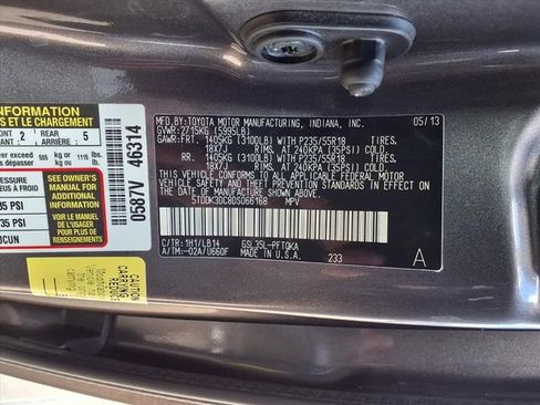 Used 2013 Toyota Sienna XLE w/ Entertainment Pkg image 10