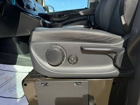 Used 2021 Mercedes-Benz Metris image 20