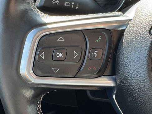 Used 2022 Jeep Wrangler Unlimited Sahara w/ Cold Weather Group image 18