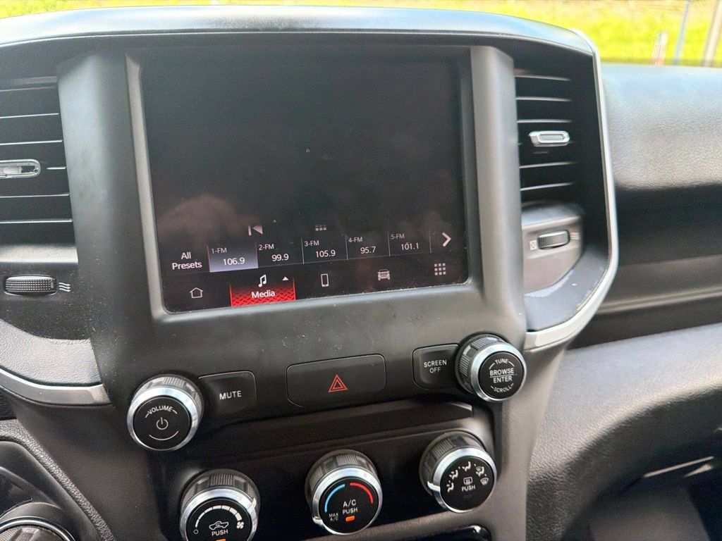 Used 2022 RAM 2500 Big Horn AWD/4WD image 19