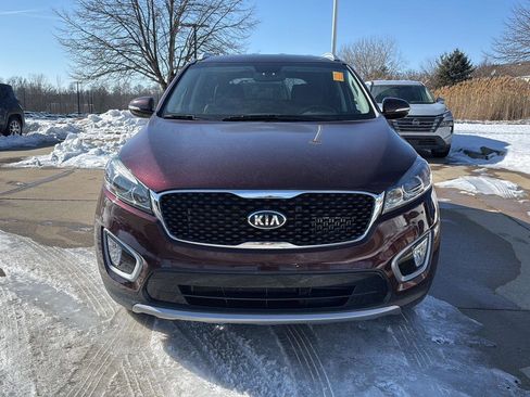 Used 2017 Kia Sorento EX w/ EX Premium Package image 2