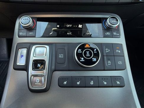 Used 2024 Hyundai Palisade Calligraphy image 5