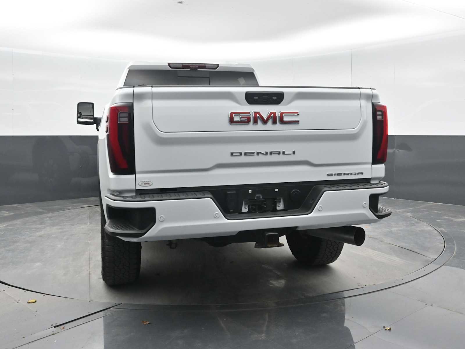 Used 2024 GMC Sierra 2500 Denali w/ Denali Reserve Package AWD/4WD image 10
