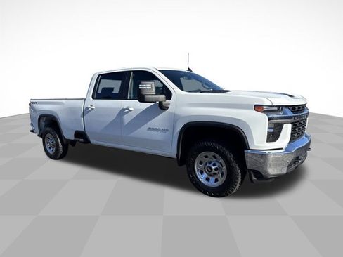 Used 2023 Chevrolet Silverado 2500 LT w/ Snow Plow Prep/Camper Package image 3