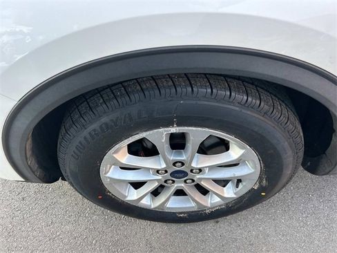 Used 2022 Ford Escape SE w/ Convenience Package image 10