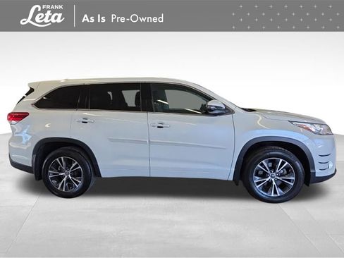 Used 2017 Toyota Highlander Plus image 7