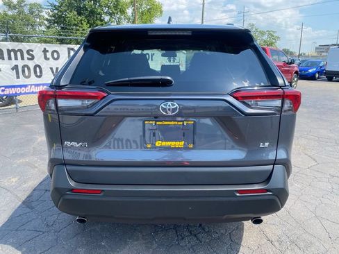 Used 2021 Toyota RAV4 LE w/ Carpet Mat Package (TMS) FWD image 3