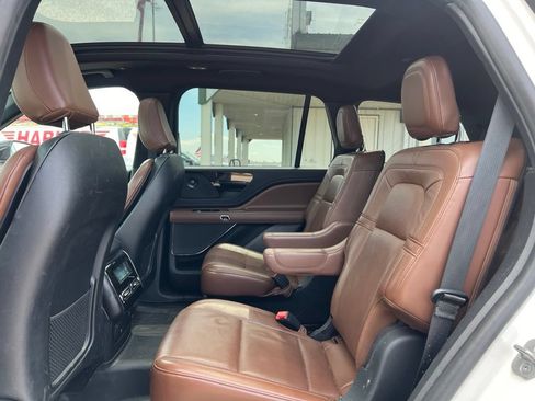 Used 2021 Lincoln Aviator Reserve w/ Elements Package Plus AWD/4WD image 36