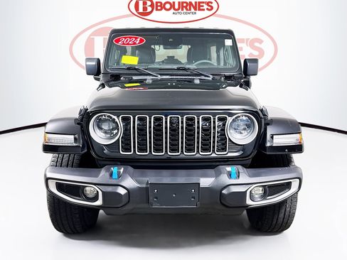 Used 2024 Jeep Wrangler Unlimited Sahara w/ Technology Group image 6