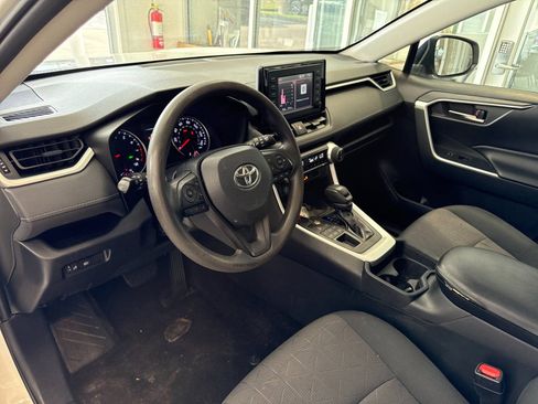 Used 2019 Toyota RAV4 XLE AWD/4WD image 10
