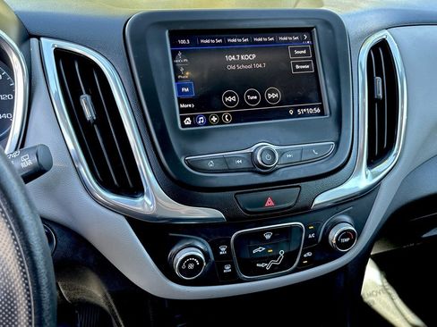 Used 2020 Chevrolet Equinox LS image 16