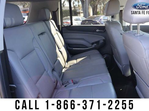 Used 2018 Chevrolet Suburban LT image 24