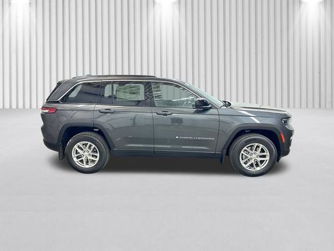 New 2026 Jeep Grand Cherokee Laredo X AWD/4WD image 3