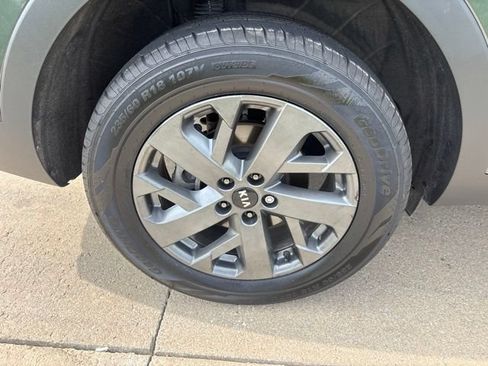 Used 2021 Kia Sorento S AWD/4WD image 13