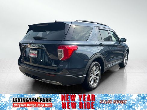 Used 2024 Ford Explorer XLT w/ Equipment Group 202A image 8