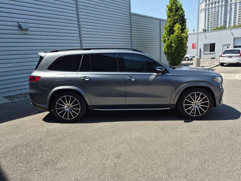 Used 2024 Mercedes-Benz GLS 580 4MATIC image 2