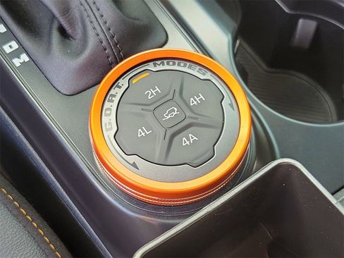 Used 2024 Ford Bronco Badlands image 27