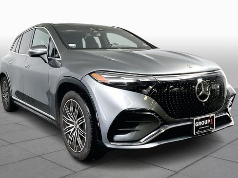 Used 2023 Mercedes-Benz EQS 580 4MATIC SUV image 2