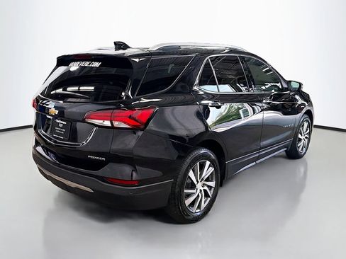 Used 2022 Chevrolet Equinox Premier w/ LPO, Floor Liner Package FWD image 9