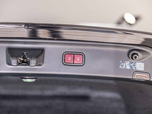 Used 2025 Mercedes-Benz S 63 AMG S image 16