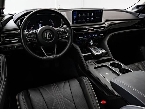 Certified 2025 Acura MDX SH-AWD w/ Advance Package image 4