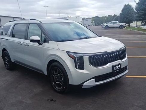 New 2026 Kia Carnival EX image 5