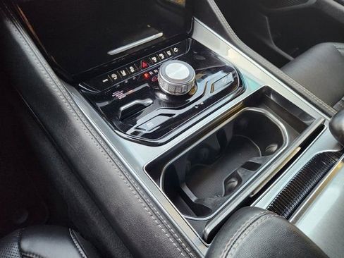 Used 2022 Jeep Wagoneer Series III image 22