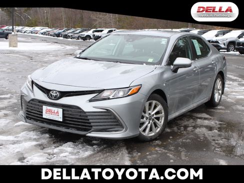 Used 2023 Toyota Camry LE image 1