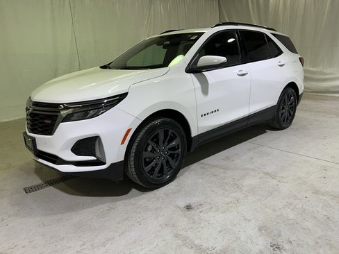 Used 2022 Chevrolet Equinox RS w/ RS Leather Package image 7