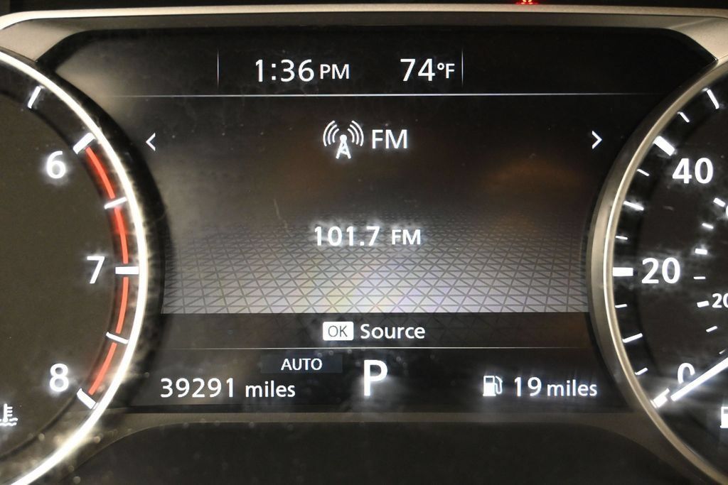 Used 2025 Nissan Rogue SV AWD/4WD image 12