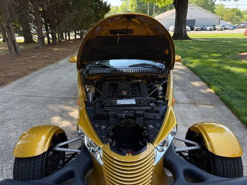 Used 2002 Chrysler Prowler image 65