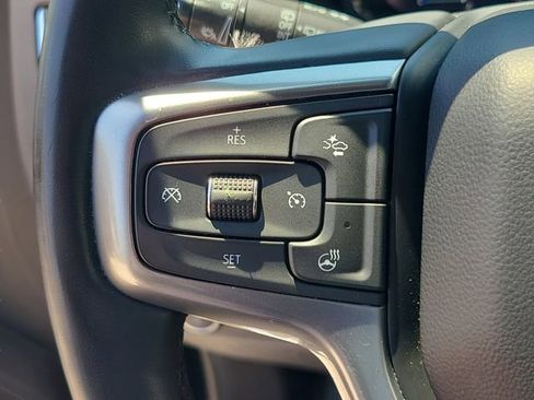 Used 2024 Chevrolet Suburban Premier AWD/4WD image 27