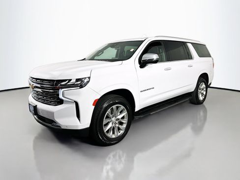Used 2024 Chevrolet Suburban Premier AWD/4WD image 4