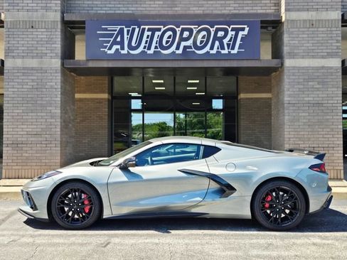 Used 2023 Chevrolet Corvette Stingray Preferred Cpe w/ Z51 Performance Package RWD image 5