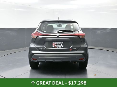 Used 2024 Nissan Kicks SV image 14