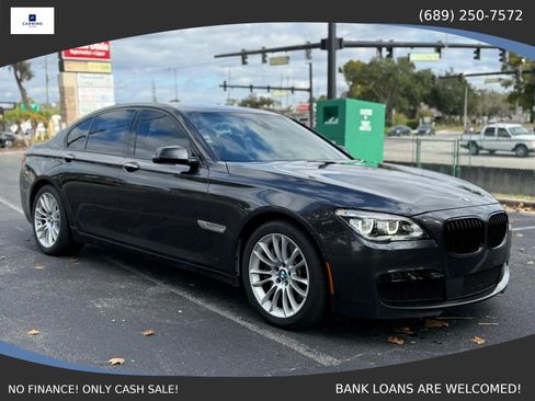 Used 2014 BMW 750i image 3
