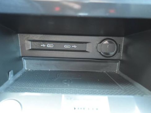 Used 2022 Volkswagen Tiguan SE R-Line FWD image 27