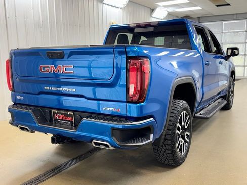 Used 2023 GMC Sierra 1500 AT4 w/ Technology Package AWD/4WD image 7