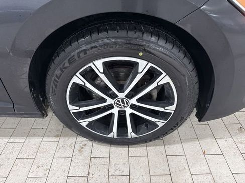 Certified 2023 Volkswagen Jetta Sport image 30