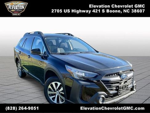 Used 2023 Subaru Outback Premium image 1