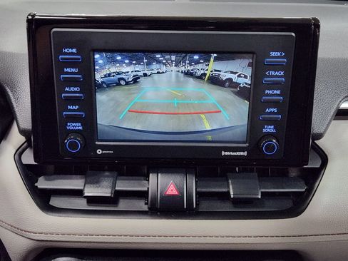 Used 2022 Toyota RAV4 XLE image 37